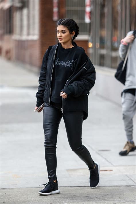 kylie jenner street style